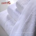 Broderie logo satin frontière 100% coton turc éponge serviette de bain en taille 70 * 140cm